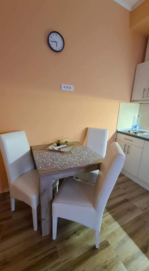 Ales Apartman Sombor Exterior photo