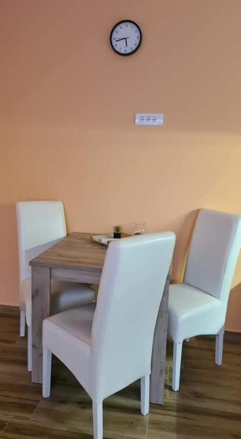 Ales Apartman Sombor Exterior photo